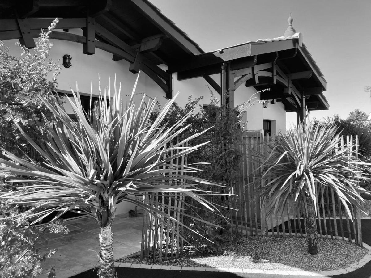 Hotel Particulier - Les Lodges Du Bassin D'Arcachon- Petit-Dejeuner Sur Demande- Prestations Haut De Gamme Гужан-Местрас Екстериор снимка