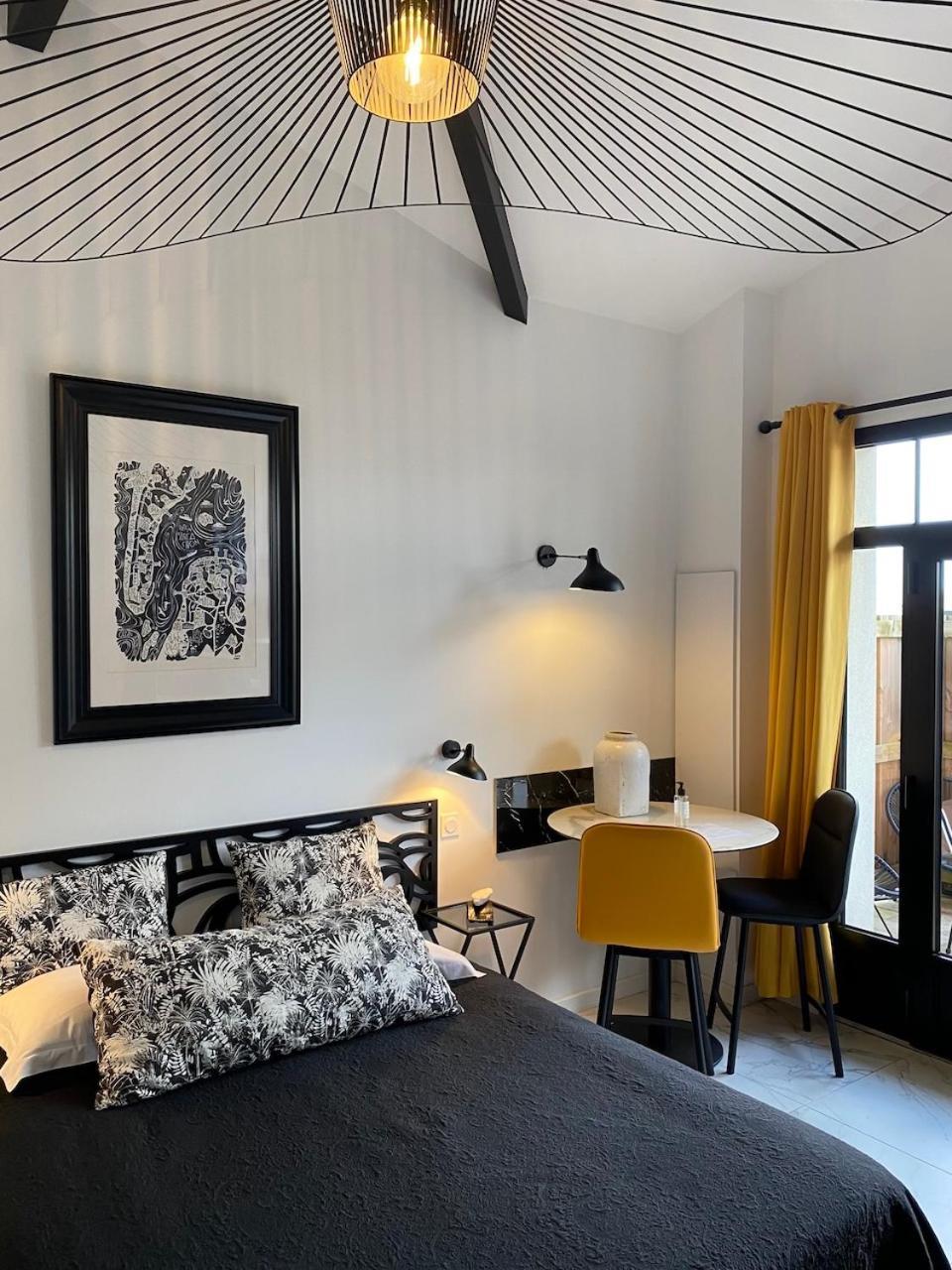Hotel Particulier - Les Lodges Du Bassin D'Arcachon- Petit-Dejeuner Sur Demande- Prestations Haut De Gamme Гужан-Местрас Екстериор снимка