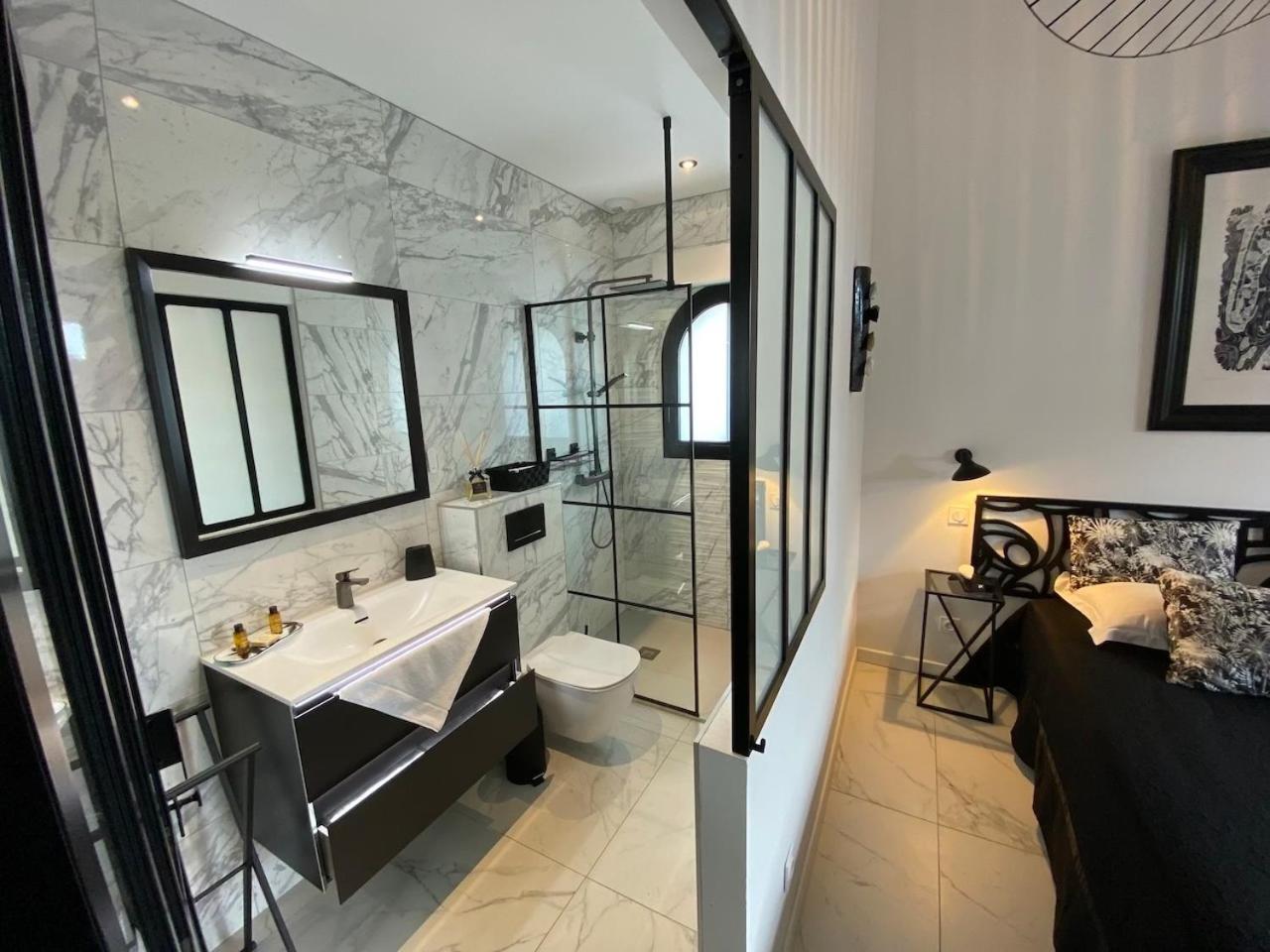 Hotel Particulier - Les Lodges Du Bassin D'Arcachon- Petit-Dejeuner Sur Demande- Prestations Haut De Gamme Гужан-Местрас Екстериор снимка